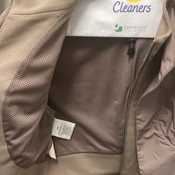 BCBG Crop Jacket - Picture 3 of 4